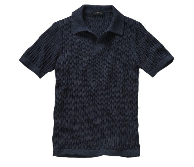 Sachabbildung eines dunkelblauen Poloshirts
