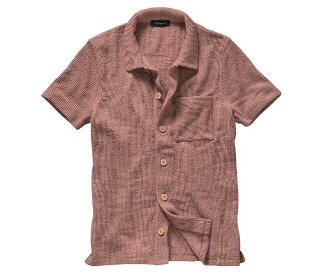 Sachabbildung eines braunen Shirts