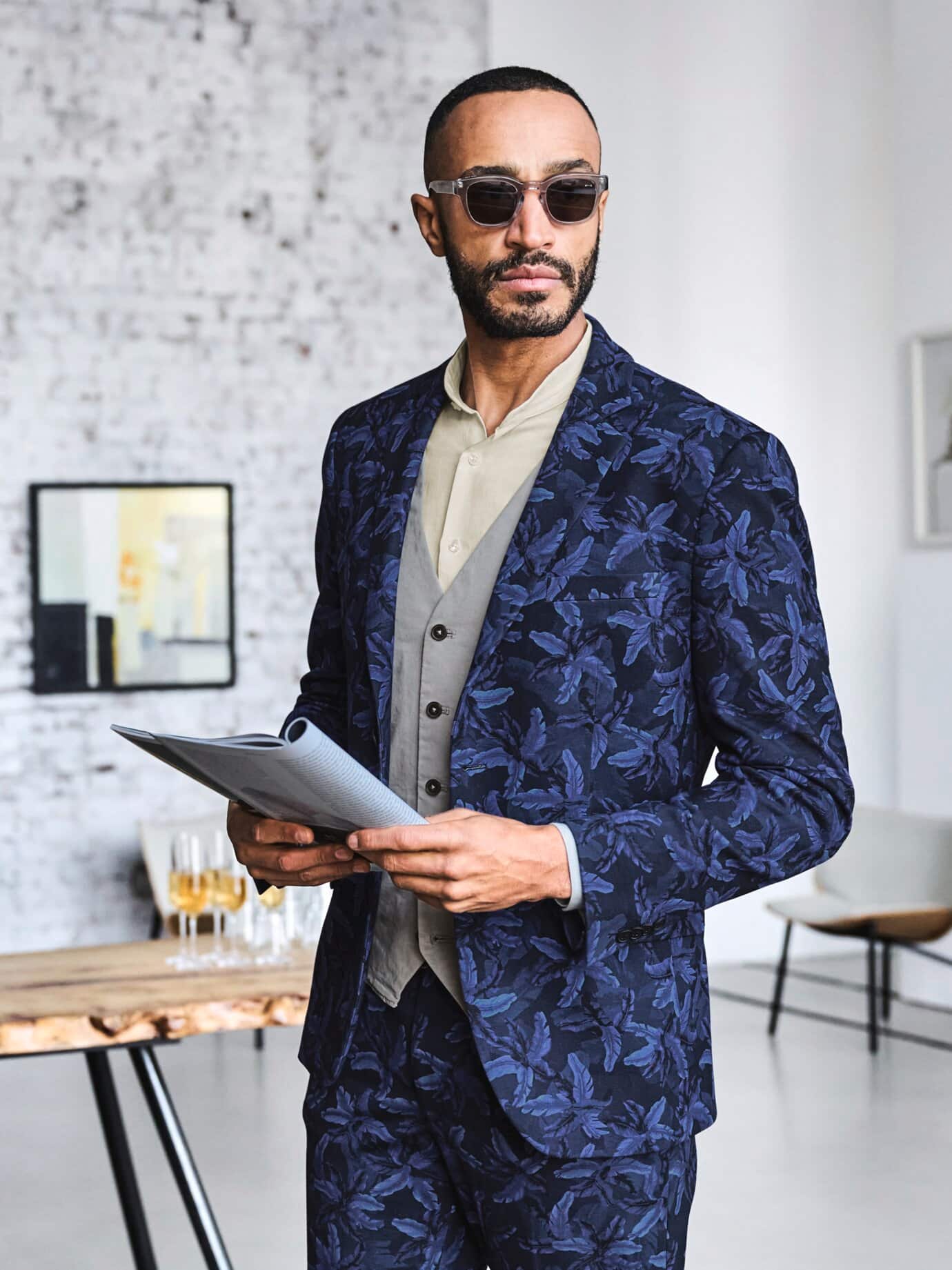 Outfit Blauer Anzug WeiÃƒÂŸe Sneaker Hochzeit Italienisches