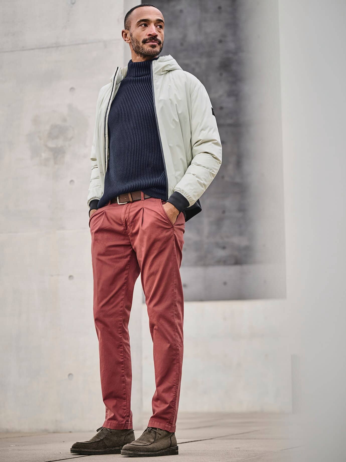 Mey & Edlich Kavalier Chino Brown 48 3
