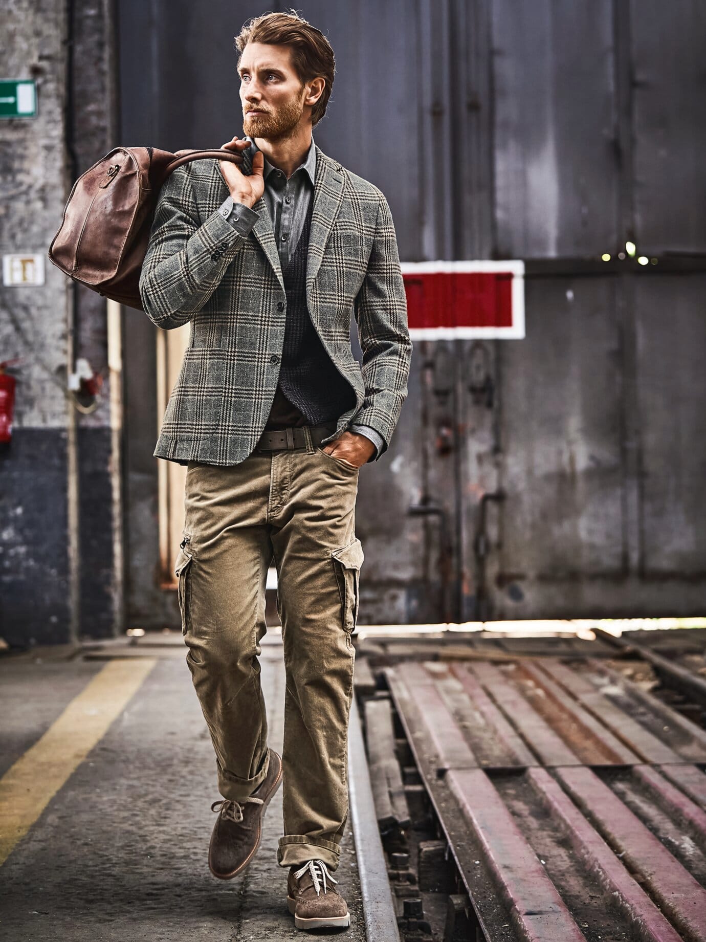 Mey & Edlich Großindustriellen-Cargo Beige 46 4