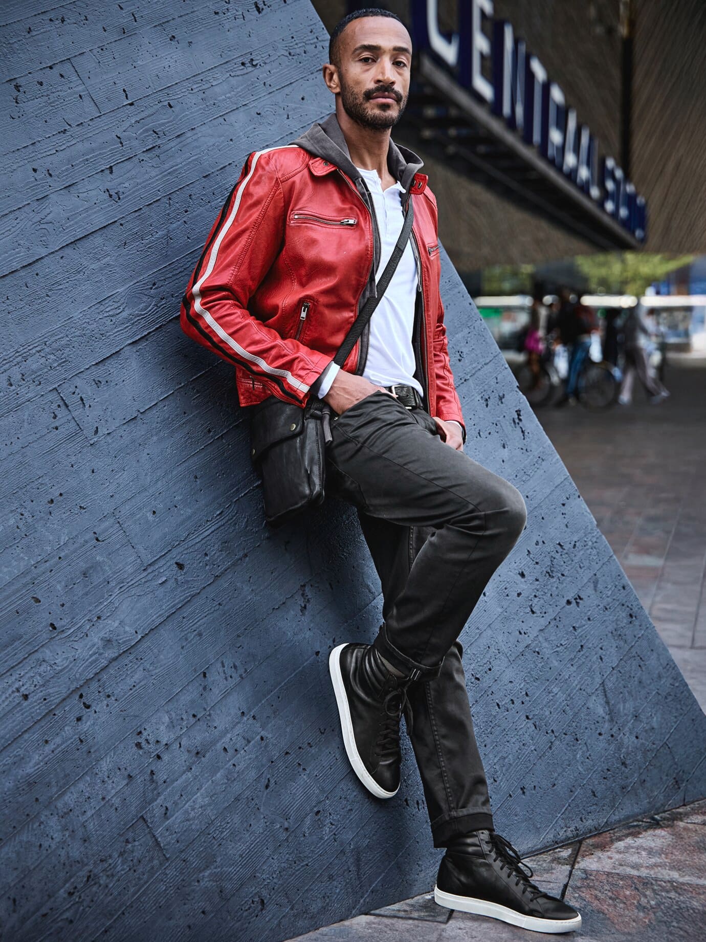 Sneakers WeiÃƒÂŸe Herren Lederjacke Lederjacke WeiÃƒÂŸe Sneaker