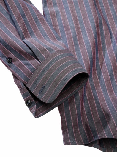 Un-Uniform-Hemd pflaume/beere