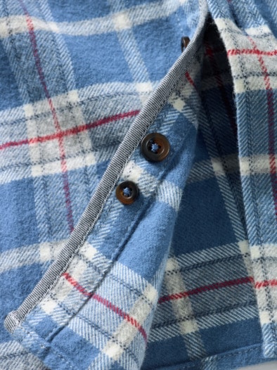 Gelassenes Flanellhemd himmelblau