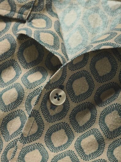 Resort-Rhythmus-Hemd sand