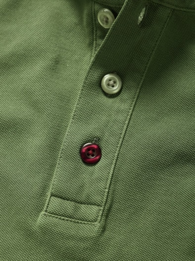 Stehkragen-Polo olive