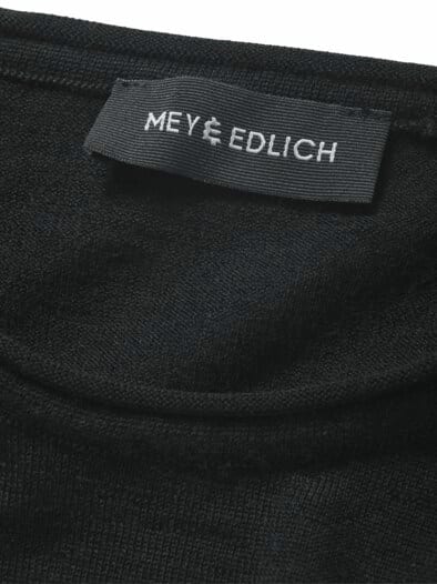 Flüster-Pullover pechschwarz
