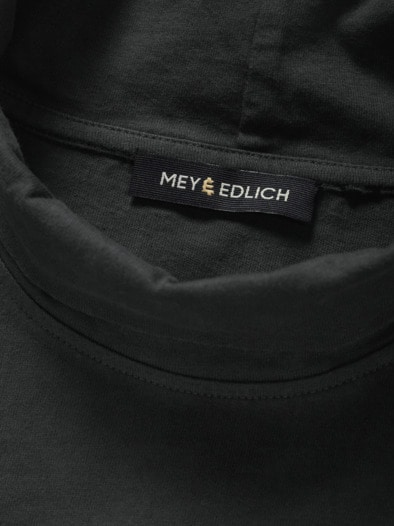 Hals-über-Kopf-Rollneck schwarz