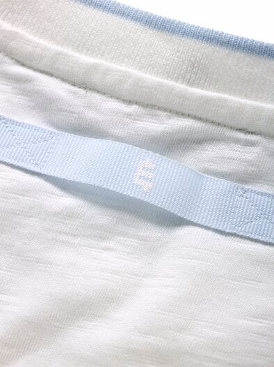 Kunstwerk-Shirt leinwand