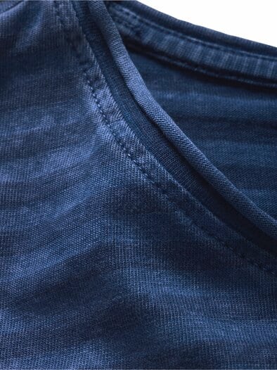 Destroyed-Indigo-Shirt indigo