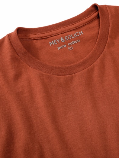 Benchmark-Color-Shirt rost