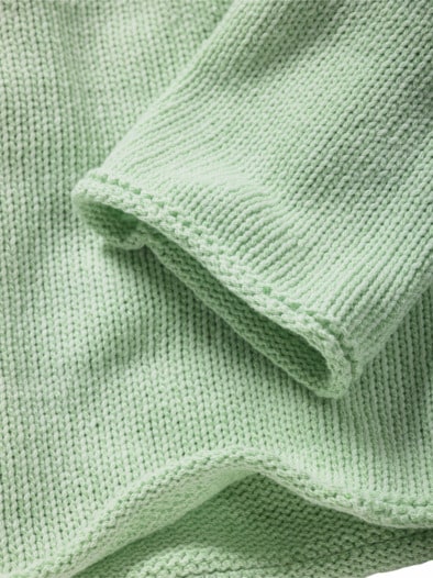 Reporter-Pullover verschwiegenes grün