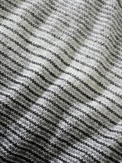 Blinder-Fleck-Pullover zebra