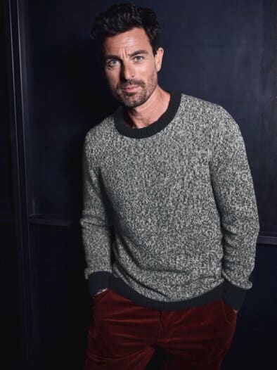 Narrativ-Pullover schwarzweiß