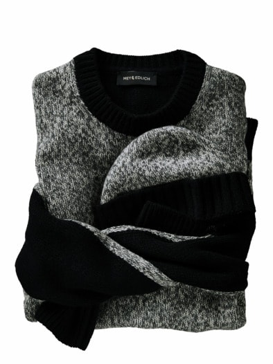 Narrativ-Pullover schwarzweiß