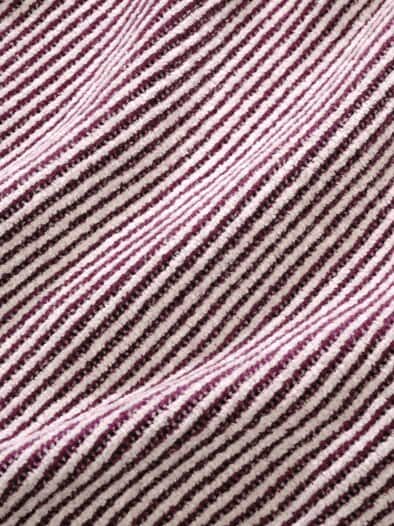 Chenille-Rollkragenpullover vanille/sauerkirsch