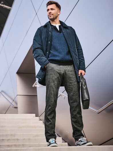 Transit-Mantel urban-navy