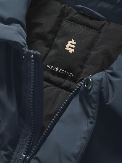 Transit-Mantel urban-navy