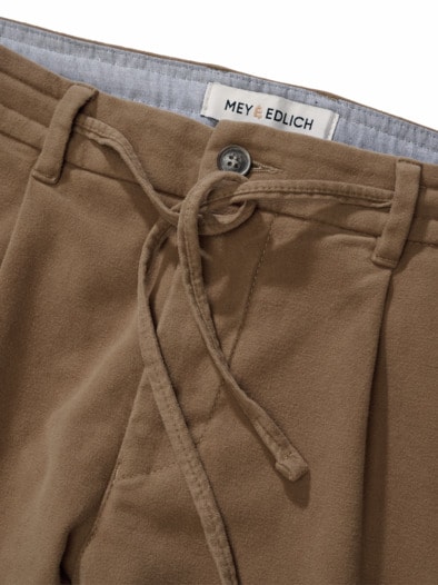 Hart-im-Nehmen-Chino sand