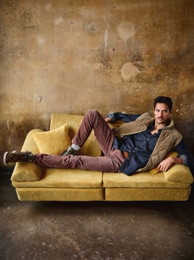 Solidarische Cordjeans pflaume