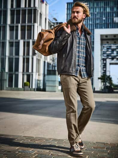 Tatkraft-Hose sandstein