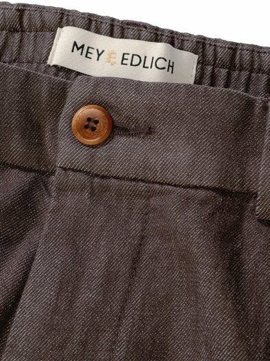 Aperto-Chino marrone