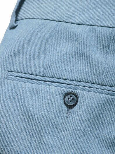 Wolke-Sieben-Anzughose himmelblau