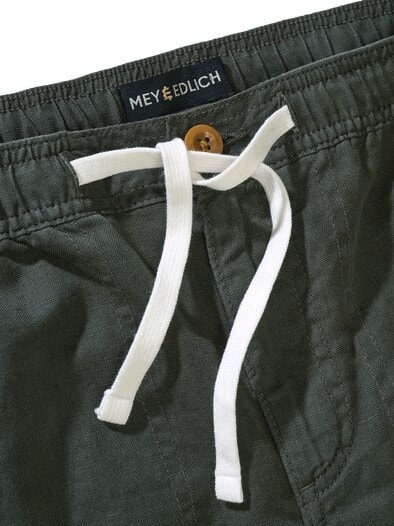 Los-gehts-Shorts nadelwald