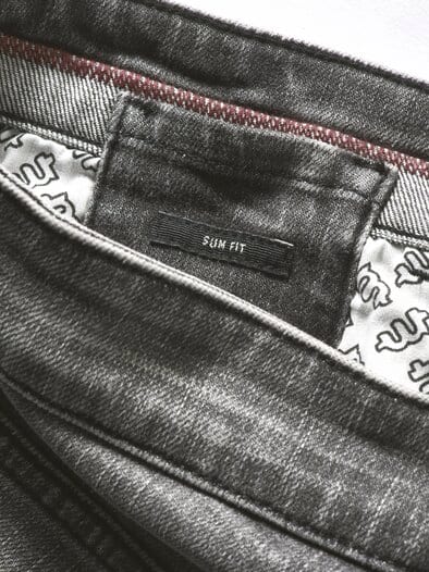 Raster-Jeans grillkohle