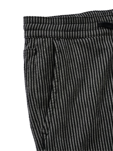 In-Aktion-Hose Streifen asche