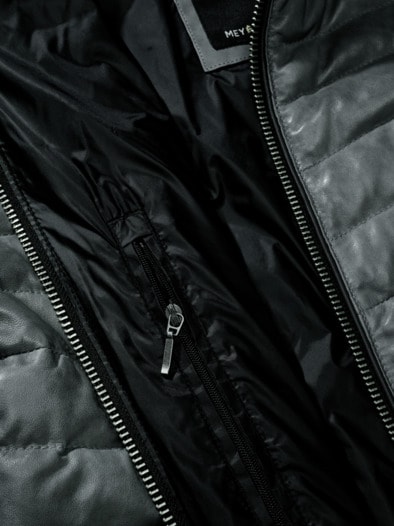 Hartgesottene Lederjacke silbergrau