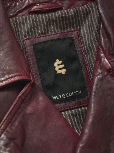 Von-Bord-Ledercaban amarena