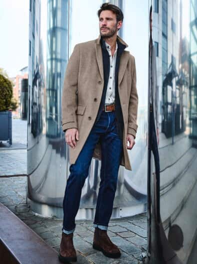 Cocooning-Mantel sandstein