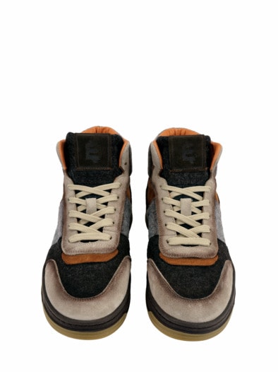 Winterantrieb-Sneaker waldboden