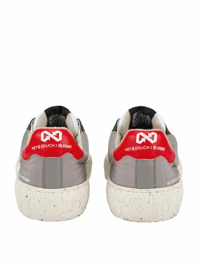 Collab-Sneaker Uriduri asphalt