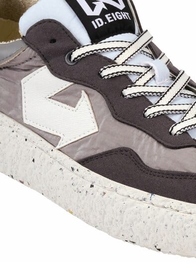 Collab-Sneaker Uriduri asphalt