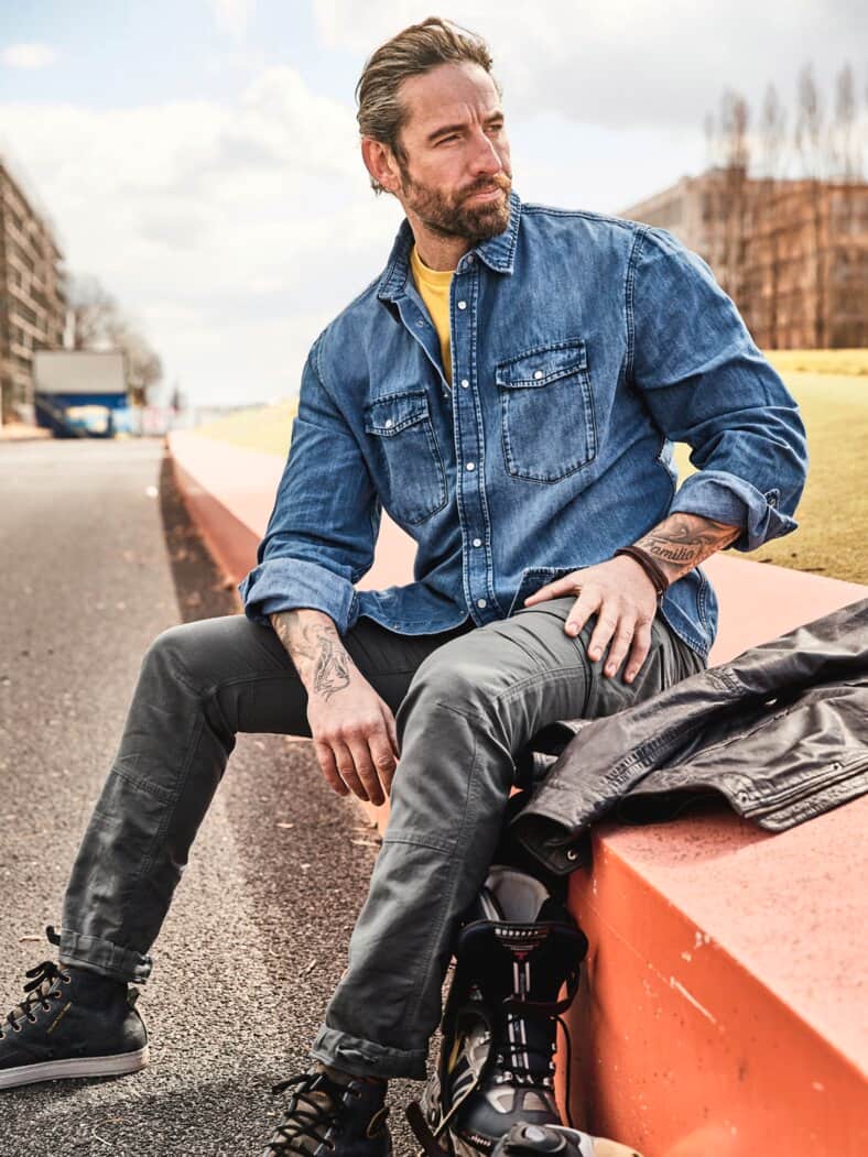 Ursprüngliches Denimhemd schattig-blau