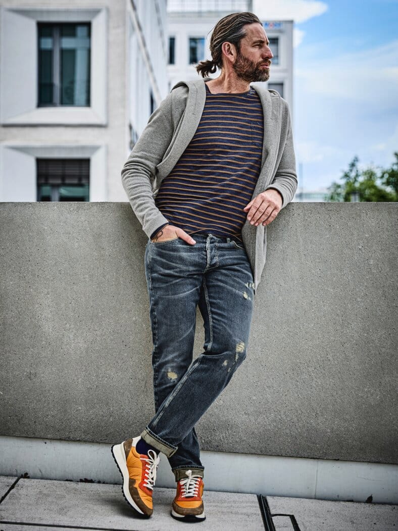 Zickzack-Socke signalblau