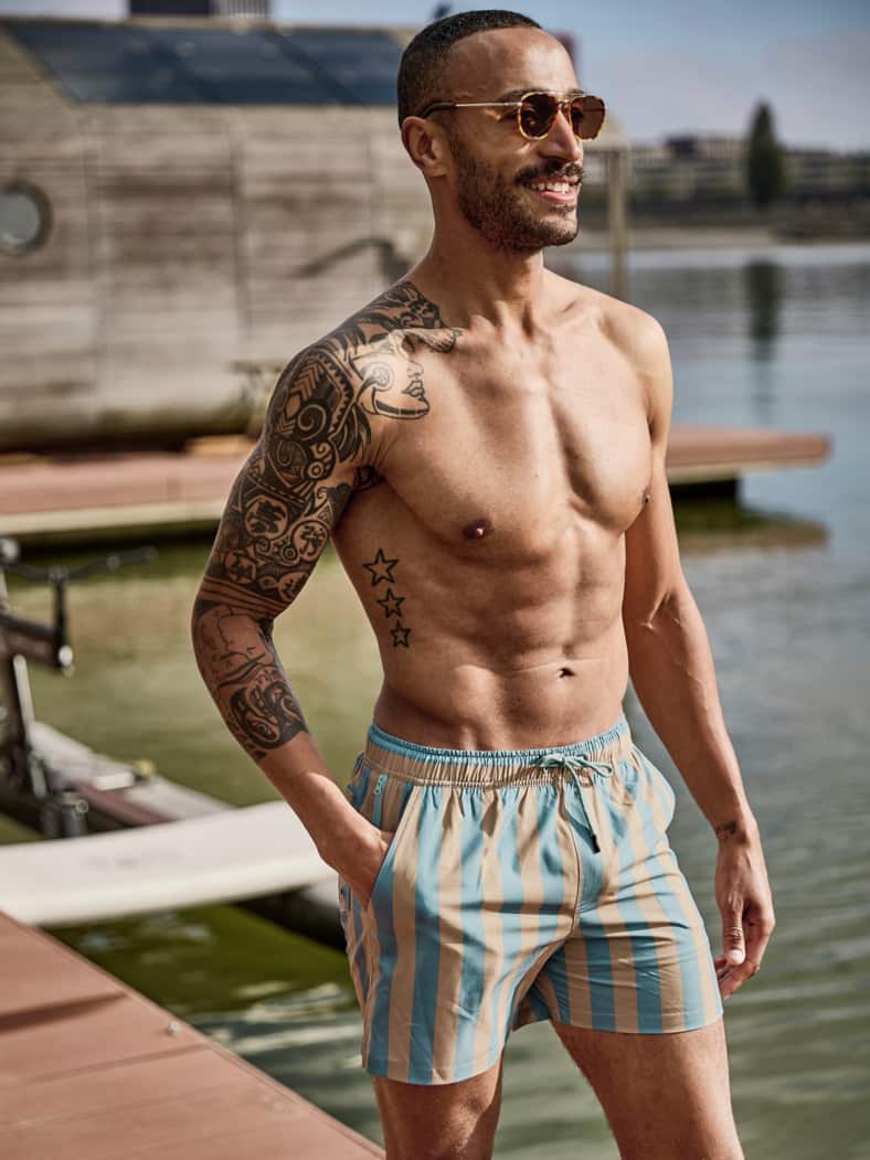 Resort-Badeshorts Streifen land/fluss