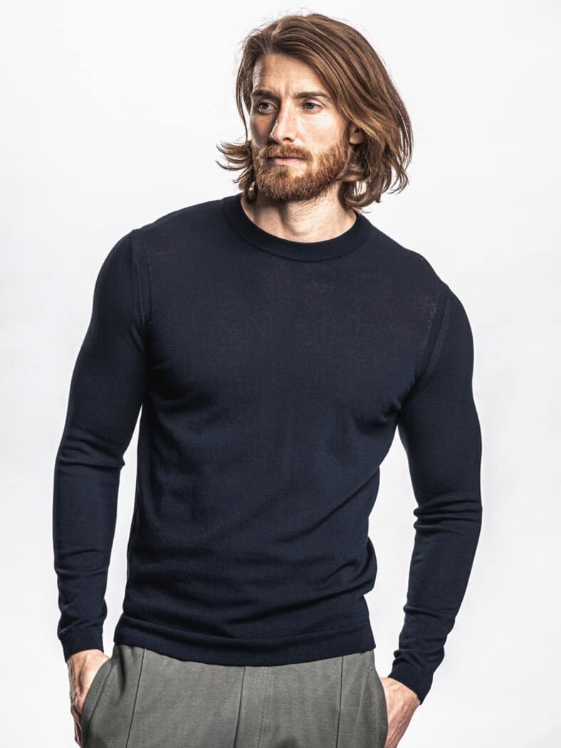 Stilsicherer Pullover italienischblau