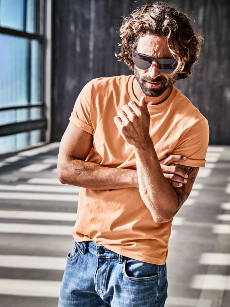 Benchmark-Color-Shirt sandstein