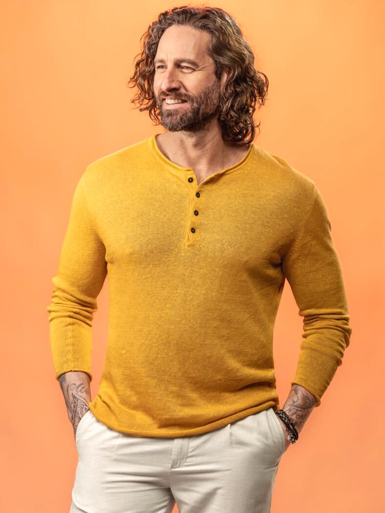 Gehaltvolles Leinenhenley sonnengelb