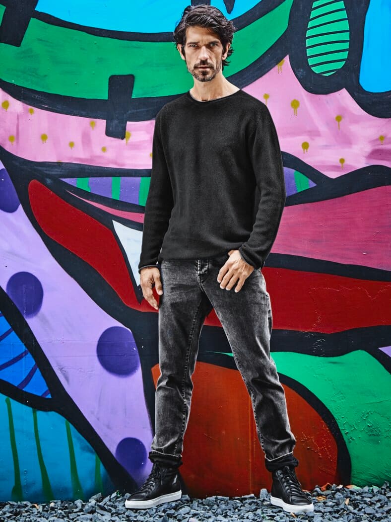 Schmirgel-Pullover nachtschwarz