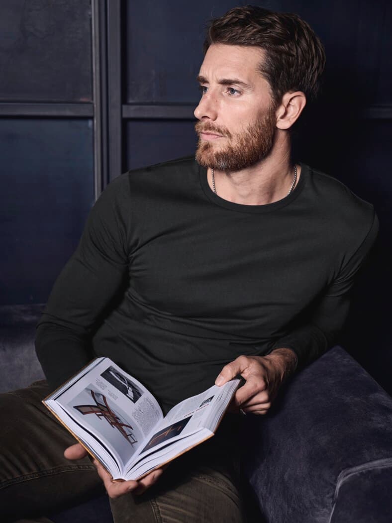 Benchmark Rundhals Langarm kohle