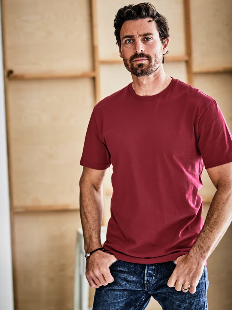 Benchmark-Color-Shirt weinrot