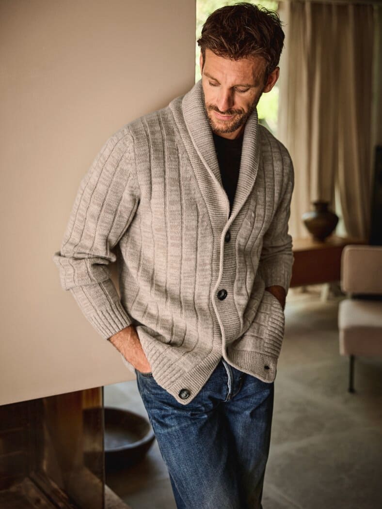 Crema-Cardigan milchkaffee