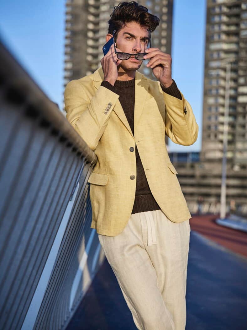 Lebendiges Leinen-Sakko sonnengelb