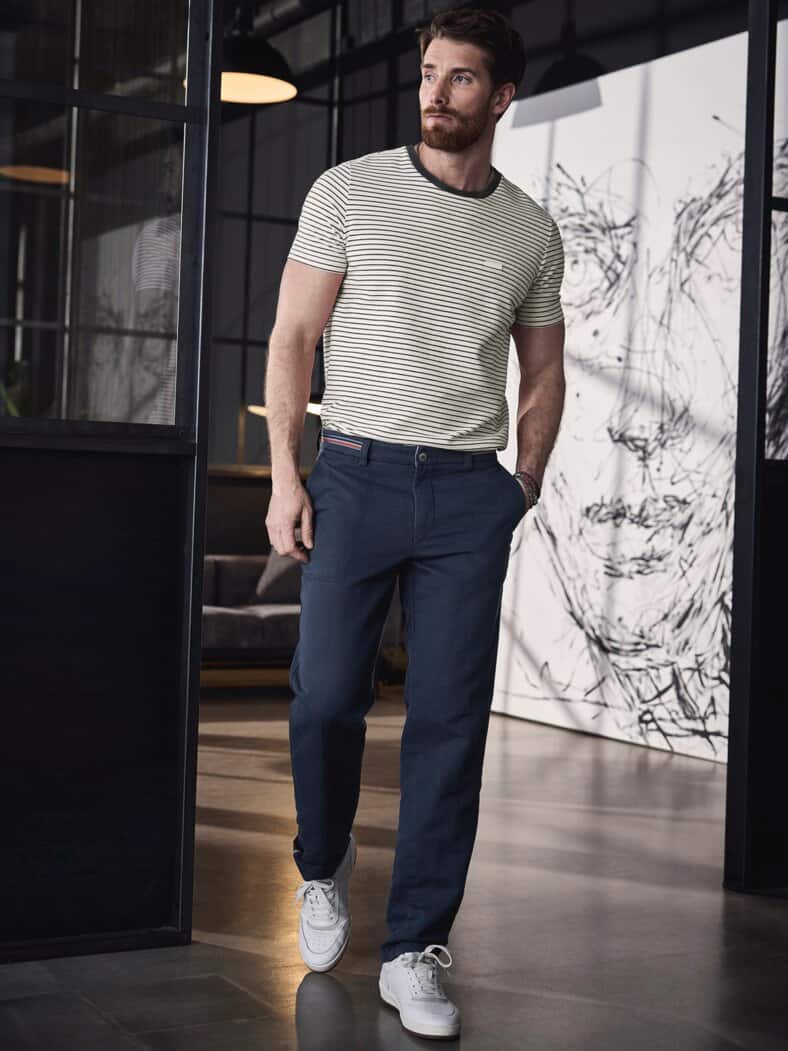 Pragmatiker-Chino tinte