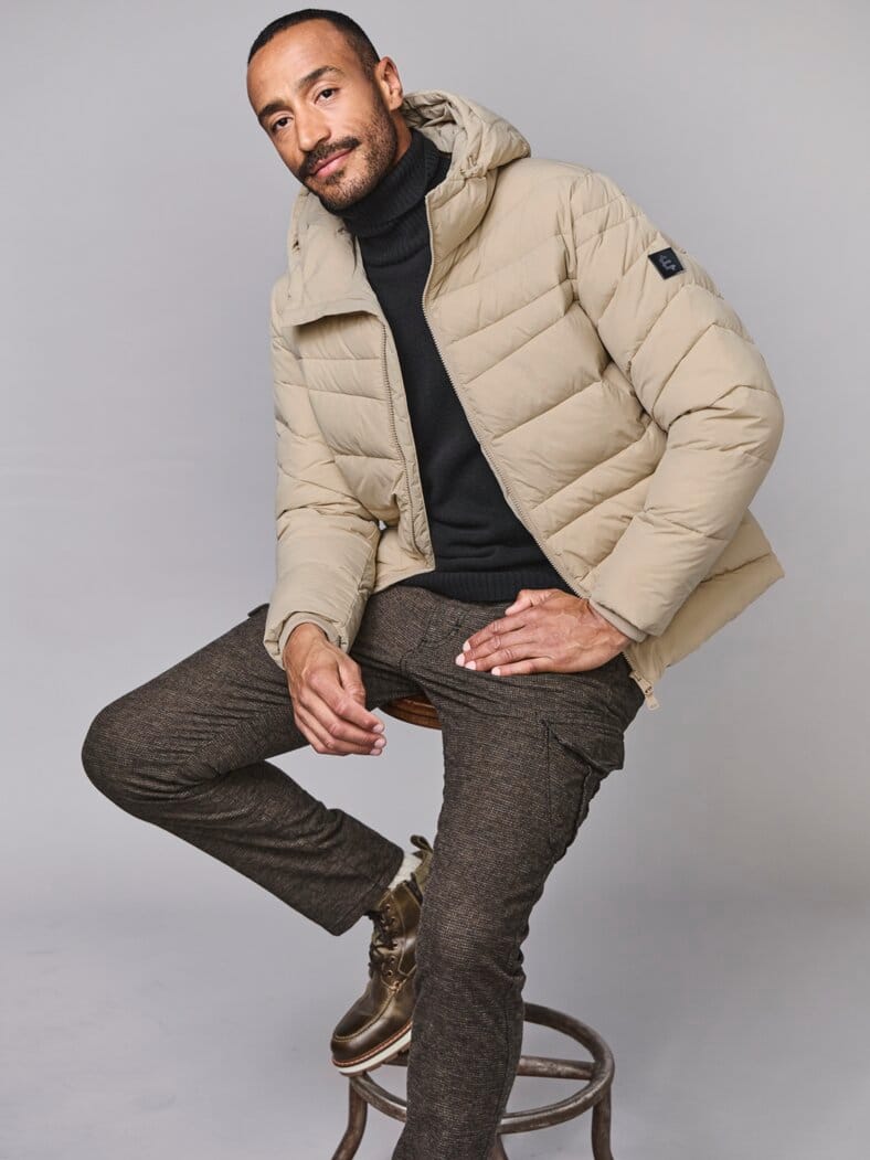 Nichtlineare Steppjacke mandel