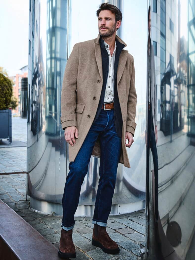 Cocooning-Mantel sandstein